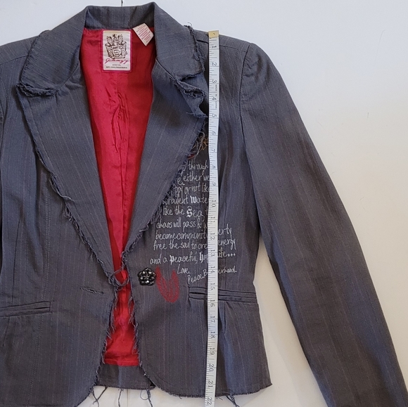 Vintage Embroidered blazer - Picture 2 of 9